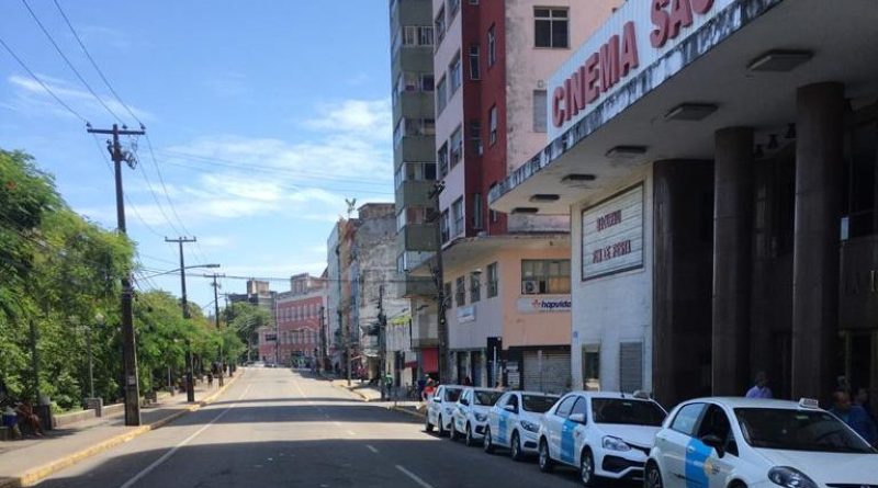 Mesmo com ruas desertas, taxistas seguem à disposição da população no Recife - Foto: Divulgação