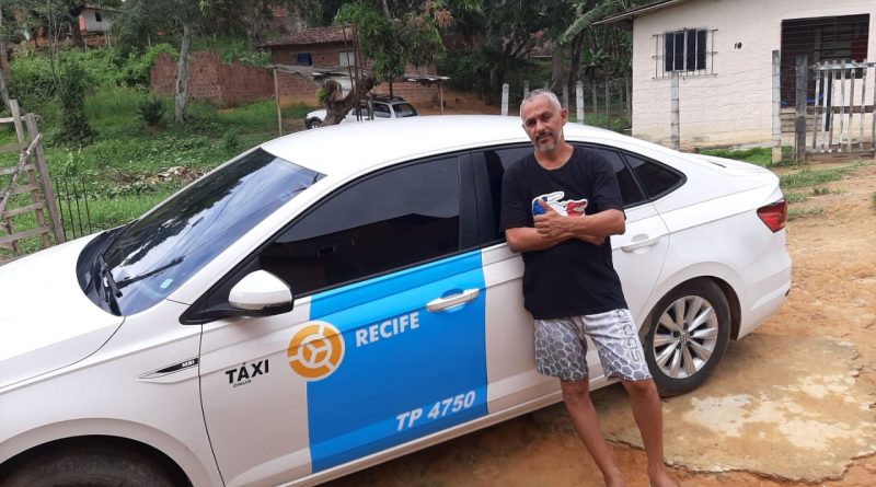 Sem poder trabalhar a quase duas semanas, o taxista do Recife, José Marcos, pede socorro - Foto: Divulgação